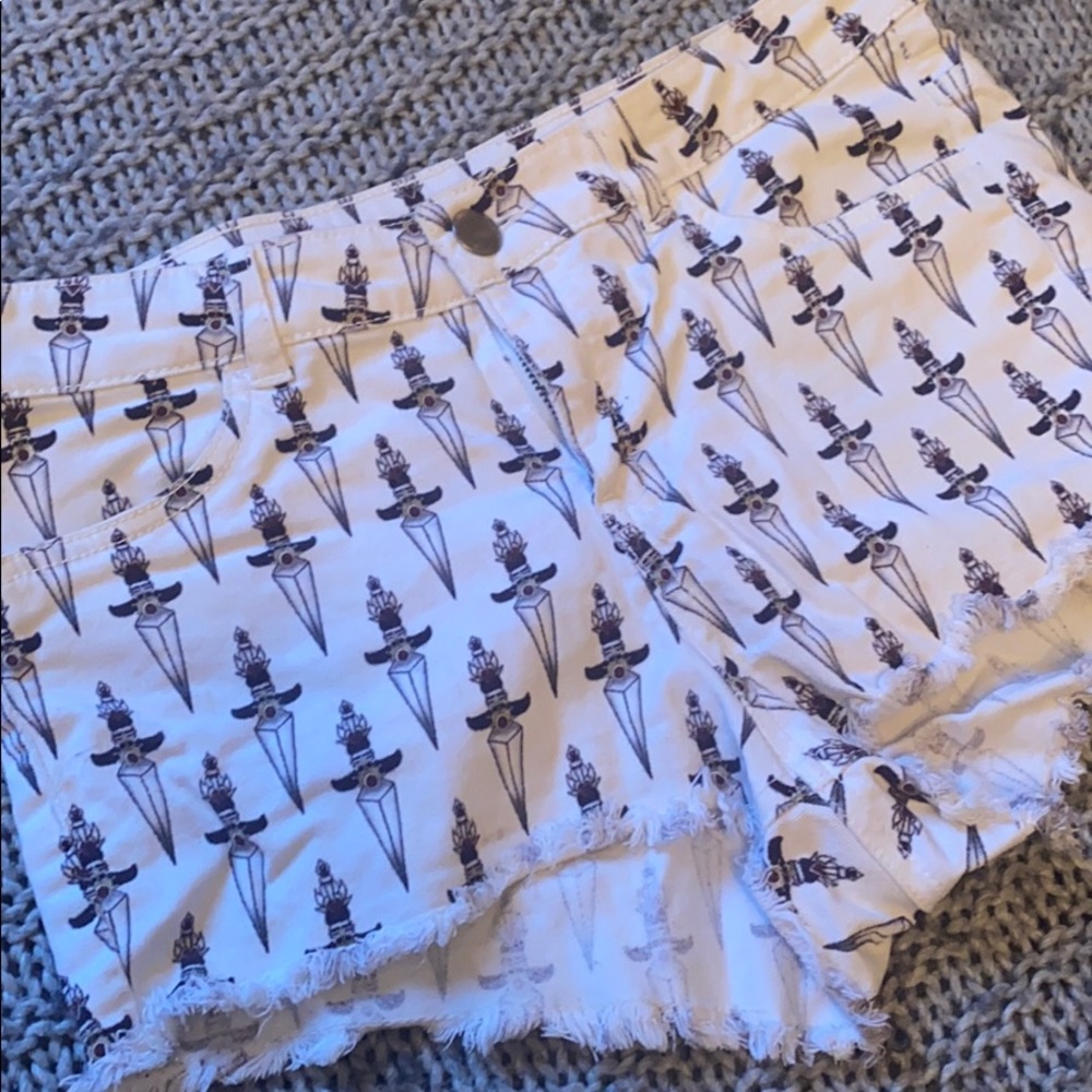Dagger shorts